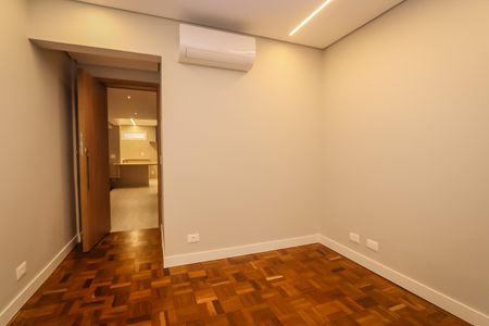 Apartamento à venda com 144m², 4 quartos e 2 vagasQuarto 1