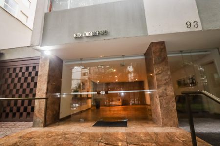 Apartamento à venda com 144m², 4 quartos e 2 vagasEntrada