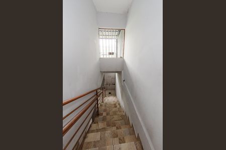 Casa para alugar com 80m², 3 quartos e 1 vagaEscada