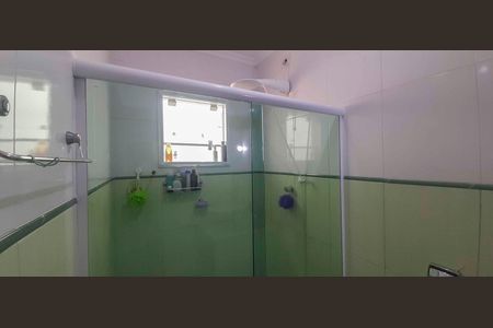 Casa à venda com 159m², 3 quartos e 3 vagas Casa à venda com 159m², 3 quartos e 3 vagasBanheiro da Suíte 2