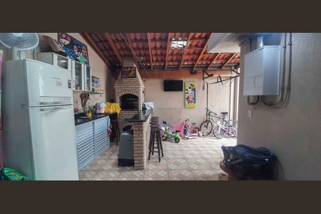 Casa à venda com 159m², 3 quartos e 3 vagas Casa à venda com 159m², 3 quartos e 3 vagasEspaço Gourmet