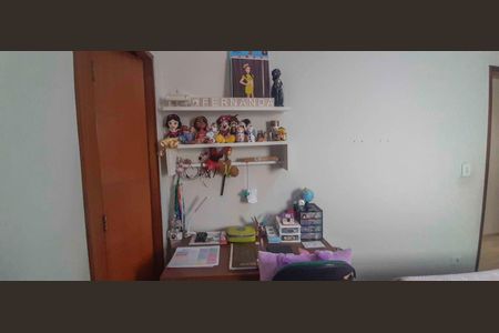 Casa à venda com 159m², 3 quartos e 3 vagas