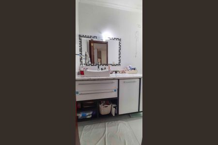 Casa à venda com 159m², 3 quartos e 3 vagas