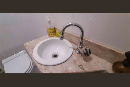 Casa à venda com 159m², 3 quartos e 3 vagas