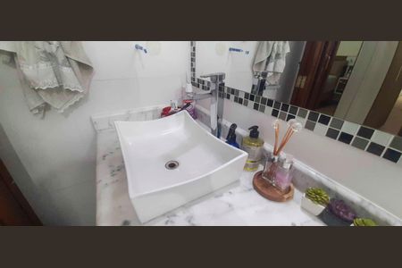 Casa à venda com 159m², 3 quartos e 3 vagas