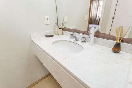 Apartamento para alugar com 54m², 2 quartos e 1 vagaBanheiro