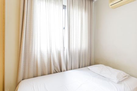 Quarto 1 de apartamento para alugar com 2 quartos, 54m² em Vila Olímpia, São Paulo