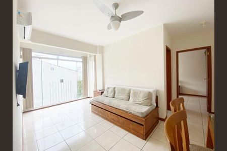 Sala  de apartamento para alugar com 1 quarto, 47m² em Rio Branco, Porto Alegre