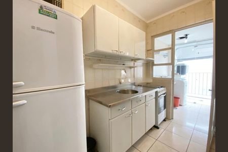 Cozinha  de apartamento para alugar com 1 quarto, 47m² em Rio Branco, Porto Alegre