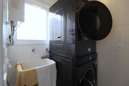 Apartamento à venda com 56m², 1 quarto e 2 vagasCozinha e Área de Serviço