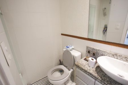 Casa de condomínio à venda com 167m², 4 quartos e 2 vagasLavabo da Sala