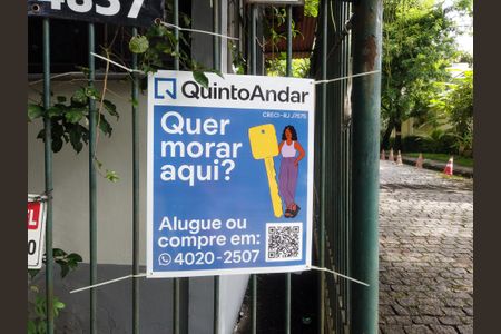 Casa de condomínio à venda com 167m², 4 quartos e 2 vagasPlaquinha