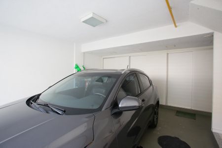 Casa de condomínio à venda com 167m², 4 quartos e 2 vagasGaragem