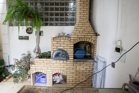 Casa de condomínio à venda com 167m², 4 quartos e 2 vagasChurrasqueira