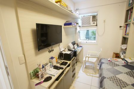 Casa de condomínio à venda com 167m², 4 quartos e 2 vagasQuarto 4