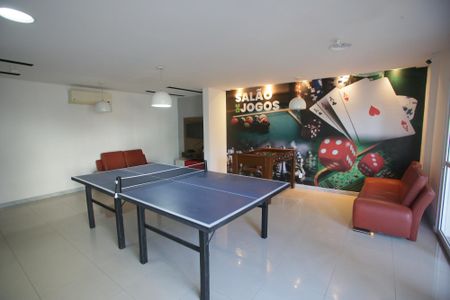 Casa de condomínio à venda com 167m², 4 quartos e 2 vagasÁrea comum - Salão de Jogos