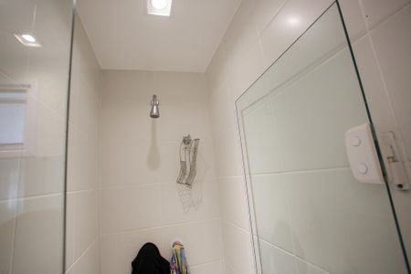 Casa de condomínio à venda com 167m², 4 quartos e 2 vagasLavabo da Sala