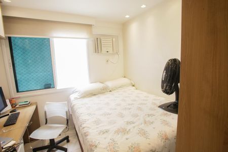 Casa de condomínio à venda com 167m², 4 quartos e 2 vagasQuarto Suíte 3