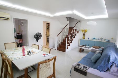 Sala de casa de condomínio à venda com 4 quartos, 167m² em Freguesia (jacarepaguá), Rio de Janeiro