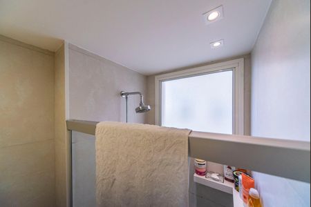 Apartamento à venda com 82m², 2 quartos e 2 vagas Apartamento à venda com 82m², 2 quartos e 2 vagasBanheiro Social