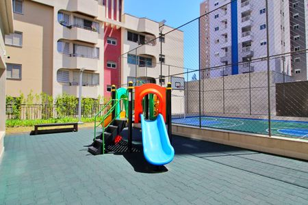 Apartamento à venda com 82m², 2 quartos e 2 vagasÁrea comum - Playground