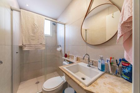 Apartamento à venda com 82m², 2 quartos e 2 vagas Apartamento à venda com 82m², 2 quartos e 2 vagasBanheiro do Quarto 2