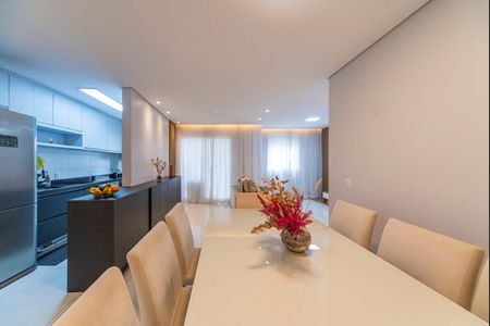 Apartamento à venda com 82m², 2 quartos e 2 vagas Apartamento à venda com 82m², 2 quartos e 2 vagasSala