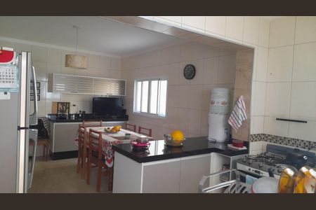 Casa à venda com 201m², 3 quartos e 2 vagasCozinha