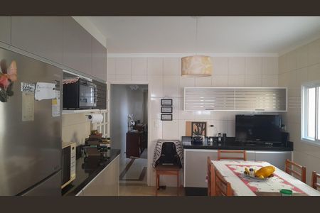 Casa à venda com 201m², 3 quartos e 2 vagasCozinha