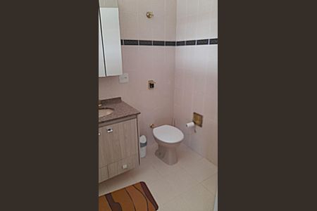 Casa à venda com 201m², 3 quartos e 2 vagasBanheiro