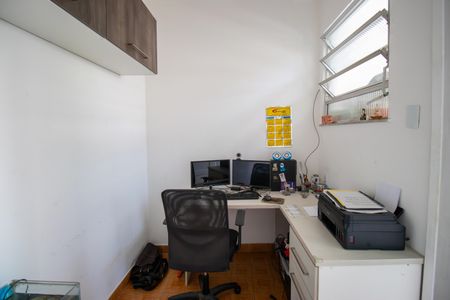 Apartamento à venda com 120m², 2 quartos e sem vagaEscritório