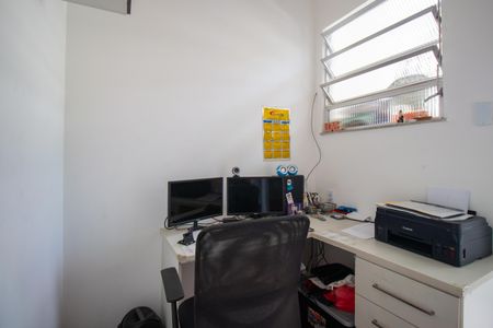 Apartamento à venda com 120m², 2 quartos e sem vagaEscritório