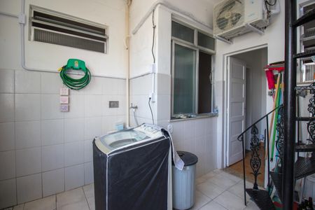 Apartamento à venda com 120m², 2 quartos e sem vagaÁrea de Serviço