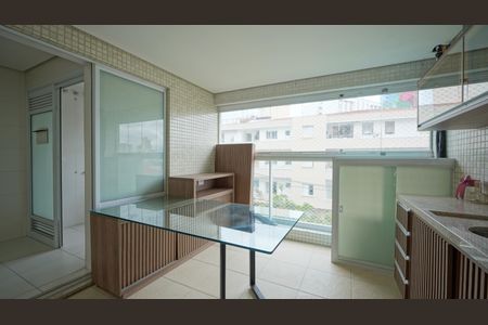 Apartamento para alugar com 72m², 2 quartos e 2 vagasVaranda