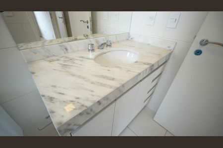 Apartamento para alugar com 72m², 2 quartos e 2 vagasSuíte