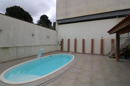 Casa de condomínio à venda com 75m², 2 quartos e 2 vagasÁrea comum - Piscina