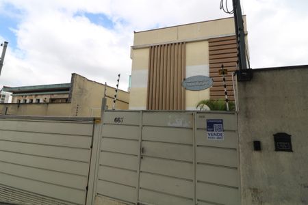 Casa de condomínio à venda com 75m², 2 quartos e 2 vagasFachada