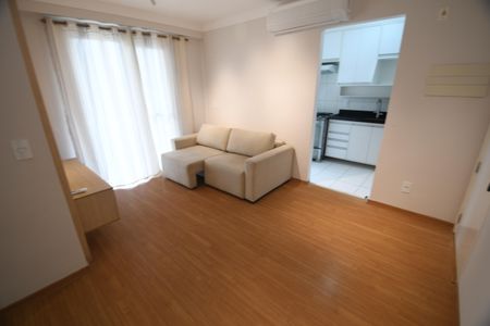 Sala de apartamento para alugar com 2 quartos, 74m² em Jardim Myrian Moreira da Costa, Campinas
