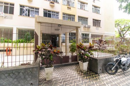 Apartamento à venda com 85m², 3 quartos e sem vaga Apartamento à venda com 85m², 3 quartos e sem vagaFachada