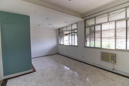 Apartamento à venda com 85m², 3 quartos e sem vaga Apartamento à venda com 85m², 3 quartos e sem vagaSala