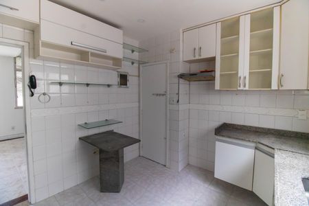Apartamento à venda com 85m², 3 quartos e sem vaga Apartamento à venda com 85m², 3 quartos e sem vagaCozinha
