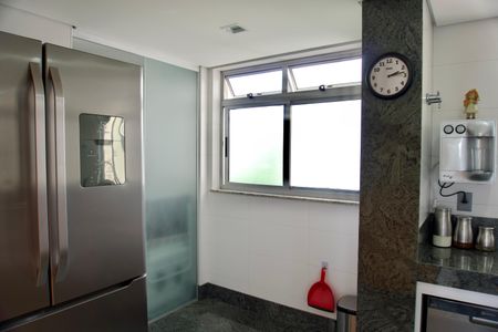 Apartamento à venda com 136m², 4 quartos e 3 vagasCozinha