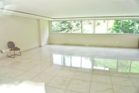 Apartamento à venda com 136m², 4 quartos e 3 vagasÁrea comum - Salão de Festas