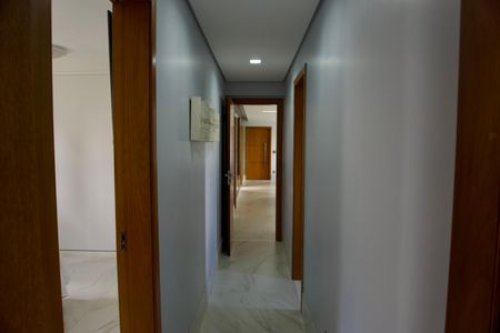 Apartamento à venda com 136m², 4 quartos e 3 vagasCorredor