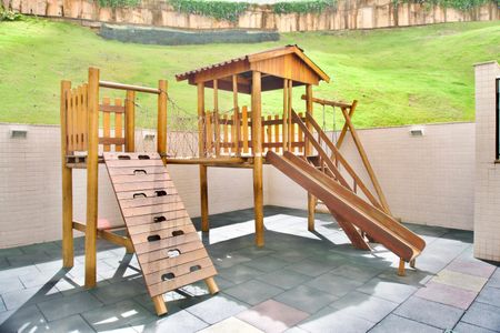 Apartamento à venda com 136m², 4 quartos e 3 vagasÁrea comum - Playground