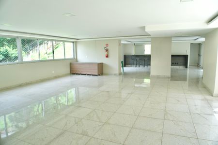 Apartamento à venda com 136m², 4 quartos e 3 vagasÁrea comum - Salão de Festas