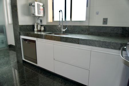 Apartamento à venda com 136m², 4 quartos e 3 vagasCozinha - Armários