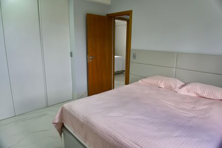 Apartamento à venda com 136m², 4 quartos e 3 vagasSuíte 3