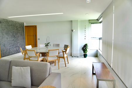 Apartamento à venda com 136m², 4 quartos e 3 vagasSala