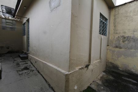 Entrada de casa para alugar com 1 quarto, 40m² em Salgado Filho, Belo Horizonte
